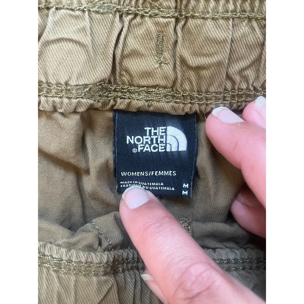 The North Face Womens Olive Green Khaki Elastic Waist Drawstring Shorts Size M - Picture 2 of 3